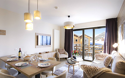 400x250_OdalysPrestieLelclose01.jpg