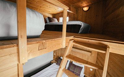 victors-4bedroom-400x250.jpg